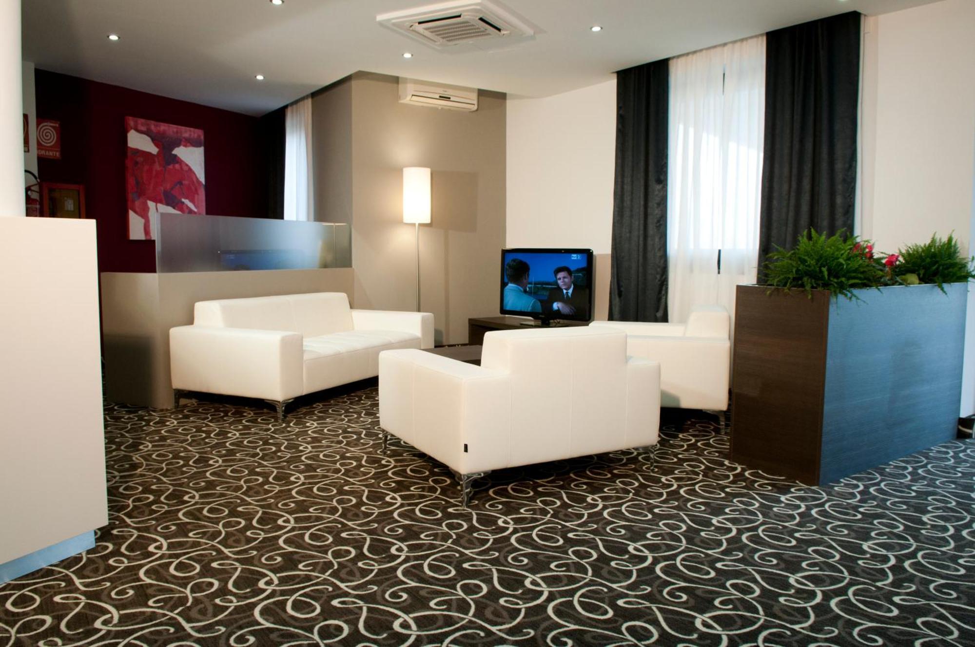 Hotel Gardenia Romano Canavese Exteriör bild